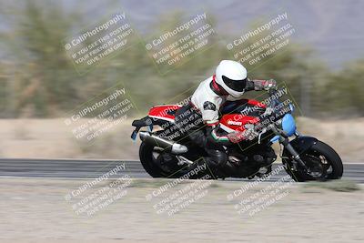 media/Dec-01-2025-Moto Forza (Mon) [[2daa91e15f]]/3-Beginner Group/Session 2 (Turn 7 Inside Pans)/